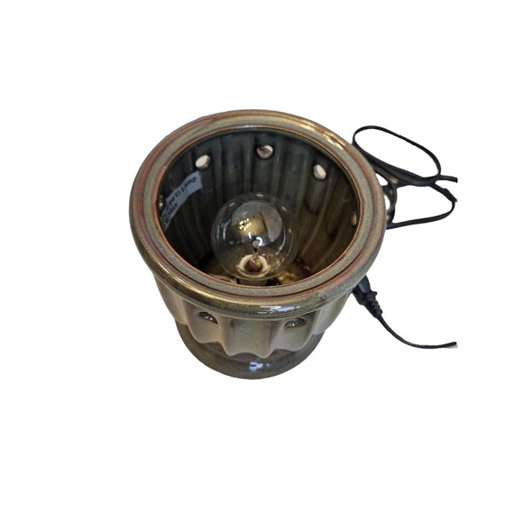 Scentsy PLYMOUTH Leaf Wax Warmer Retired Full Size With Blub 3 Wax Bars Fall - Picture 9 of 16